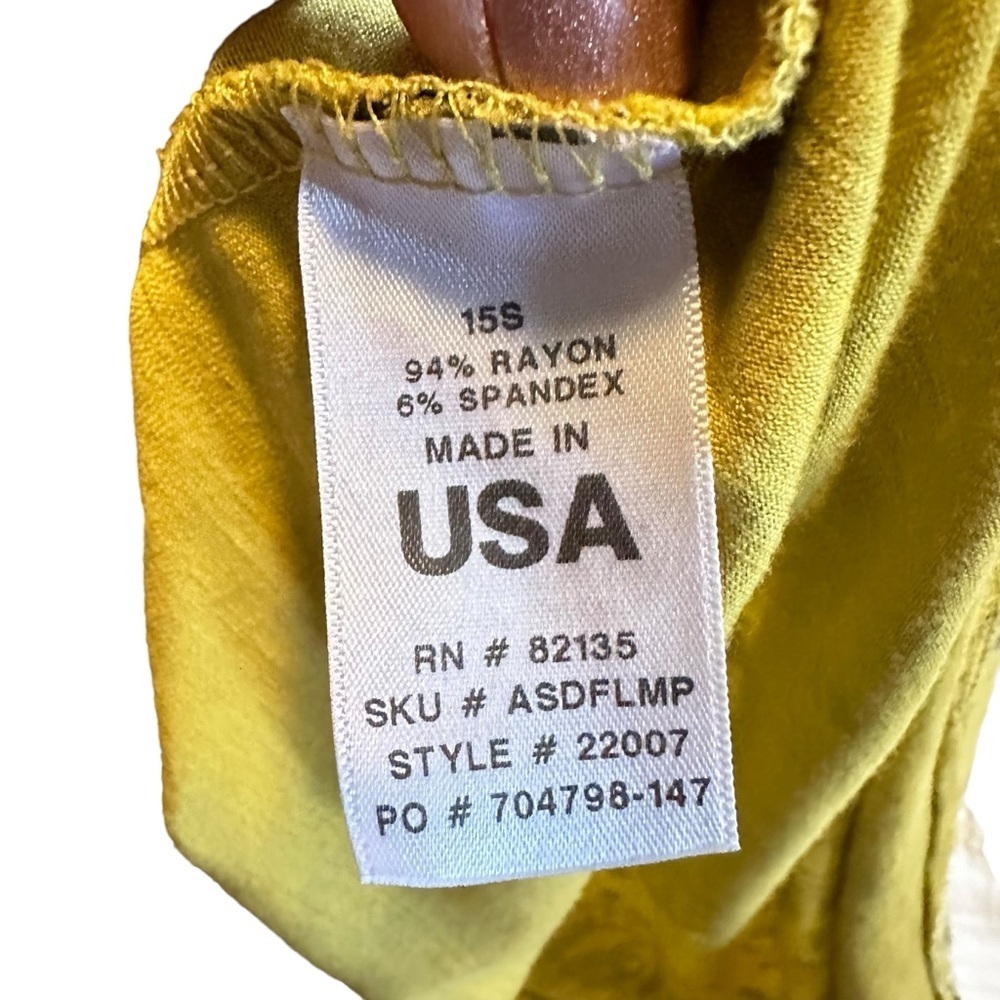 ๐ด5 for $40 SALE!
Fresh Produce chartreuse, batik, midi-dress, w/pockets sz M - Picture 10 of 11